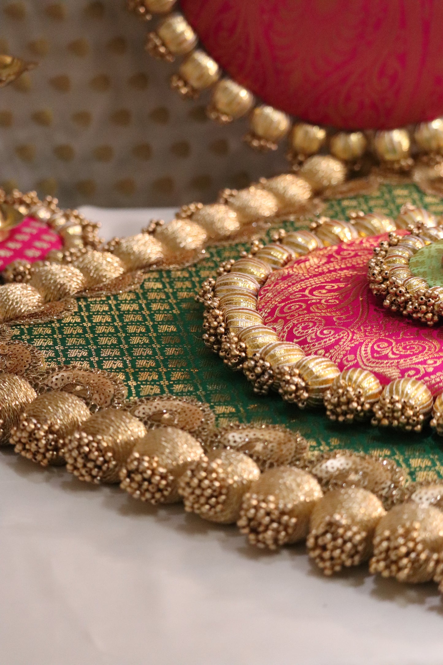 Enchanted Garden: Leaf Green and Rani Pink Square & Circular Placemat Set
