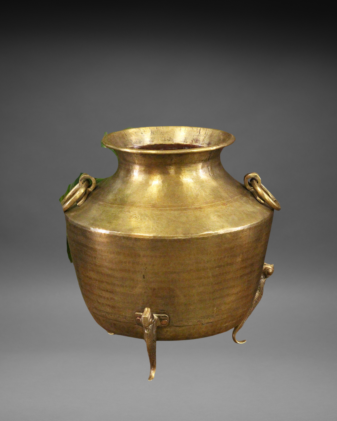 Vintage Brass planter with parrot stands with handle