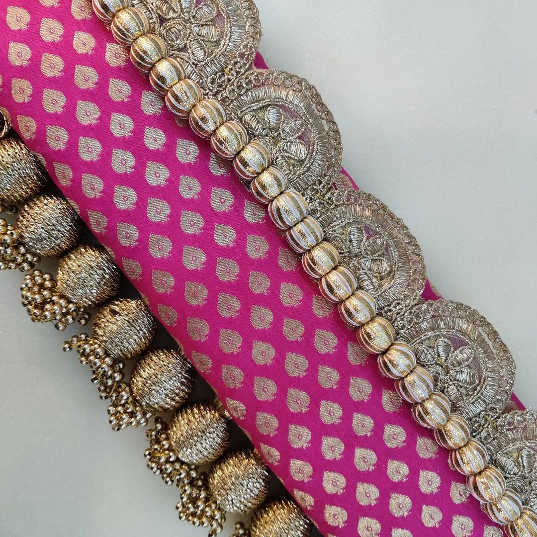 Classic Straight Toran - Rani ranga kalash - small motifs brocade toran