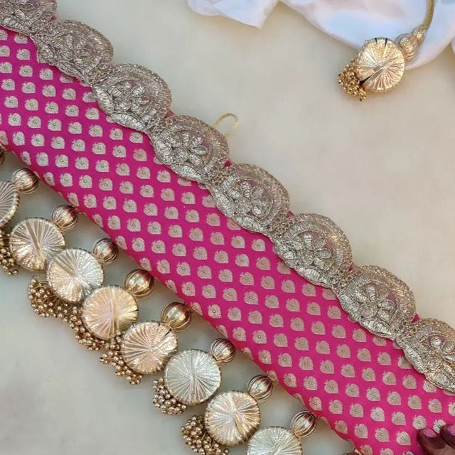 Classic Straight Toran - Gulaabi kalash - small motifs brocade toran