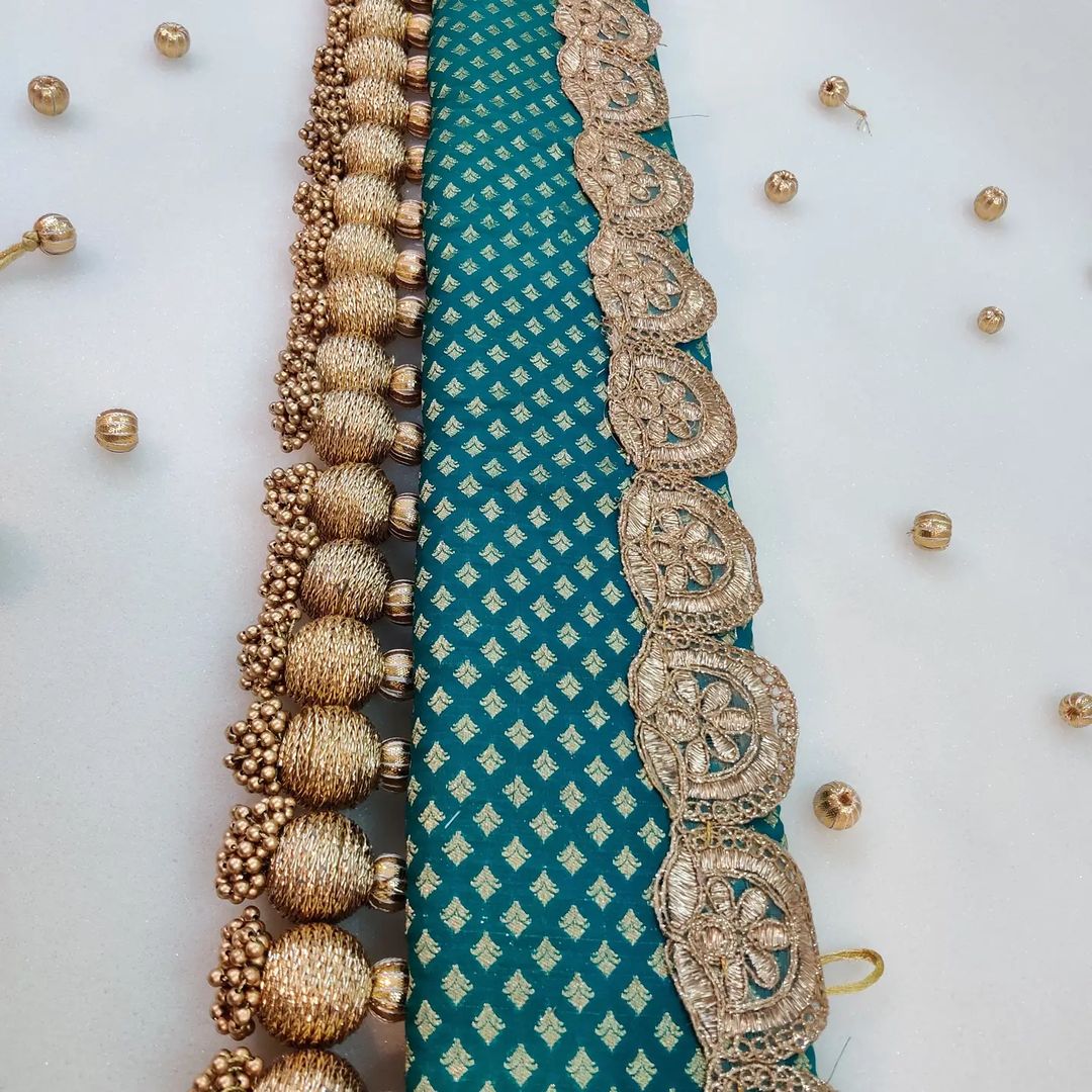 Classic Straight Toran - Neela harit kalash - small motifs brocade toran