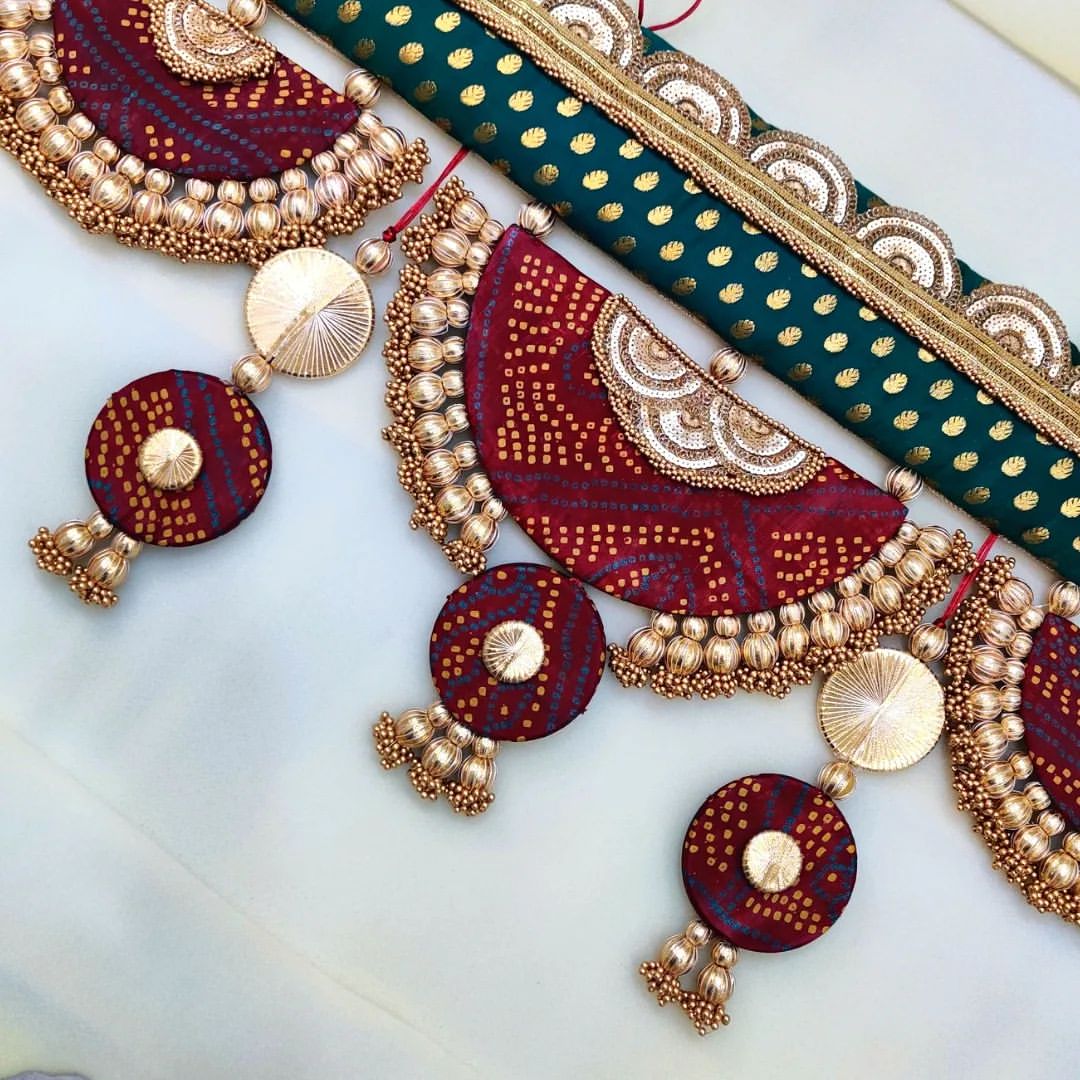 Exclusive- Grand Adhruv Toran -Laal aur Hara- small motifs brocade toran