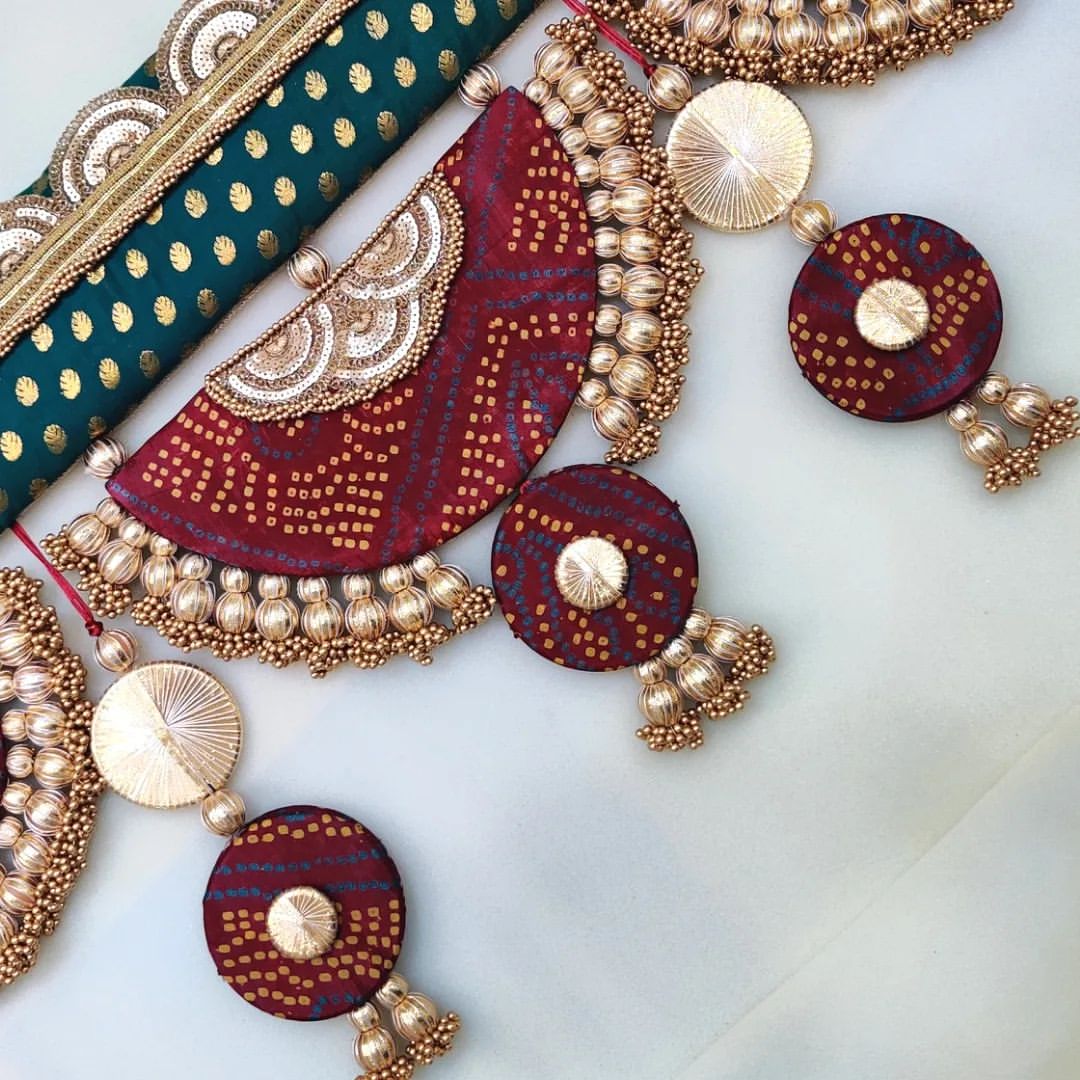 Exclusive- Grand Adhruv Toran -Laal aur Hara- small motifs brocade toran