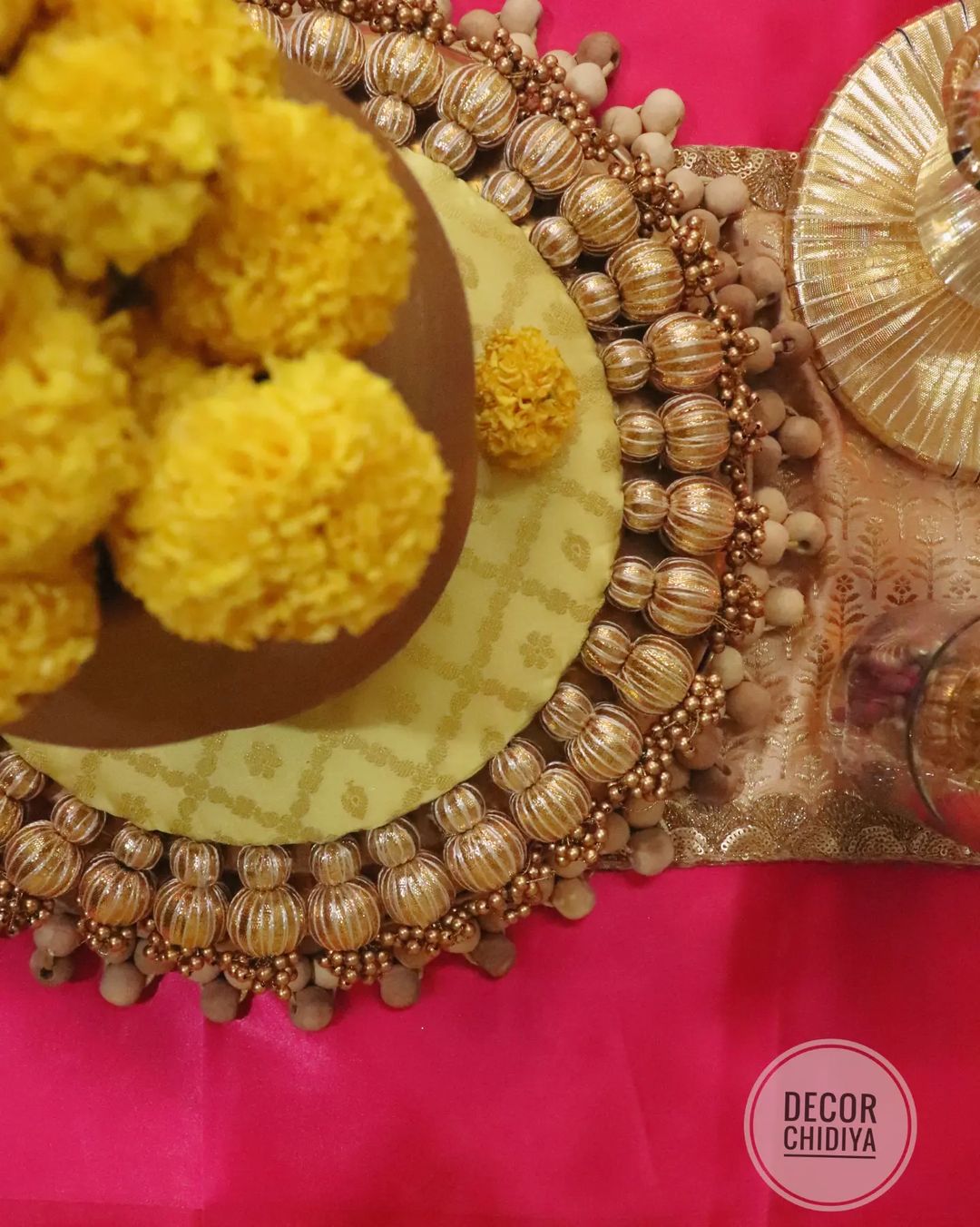 Peeli haldi - Table centerpiece theme set