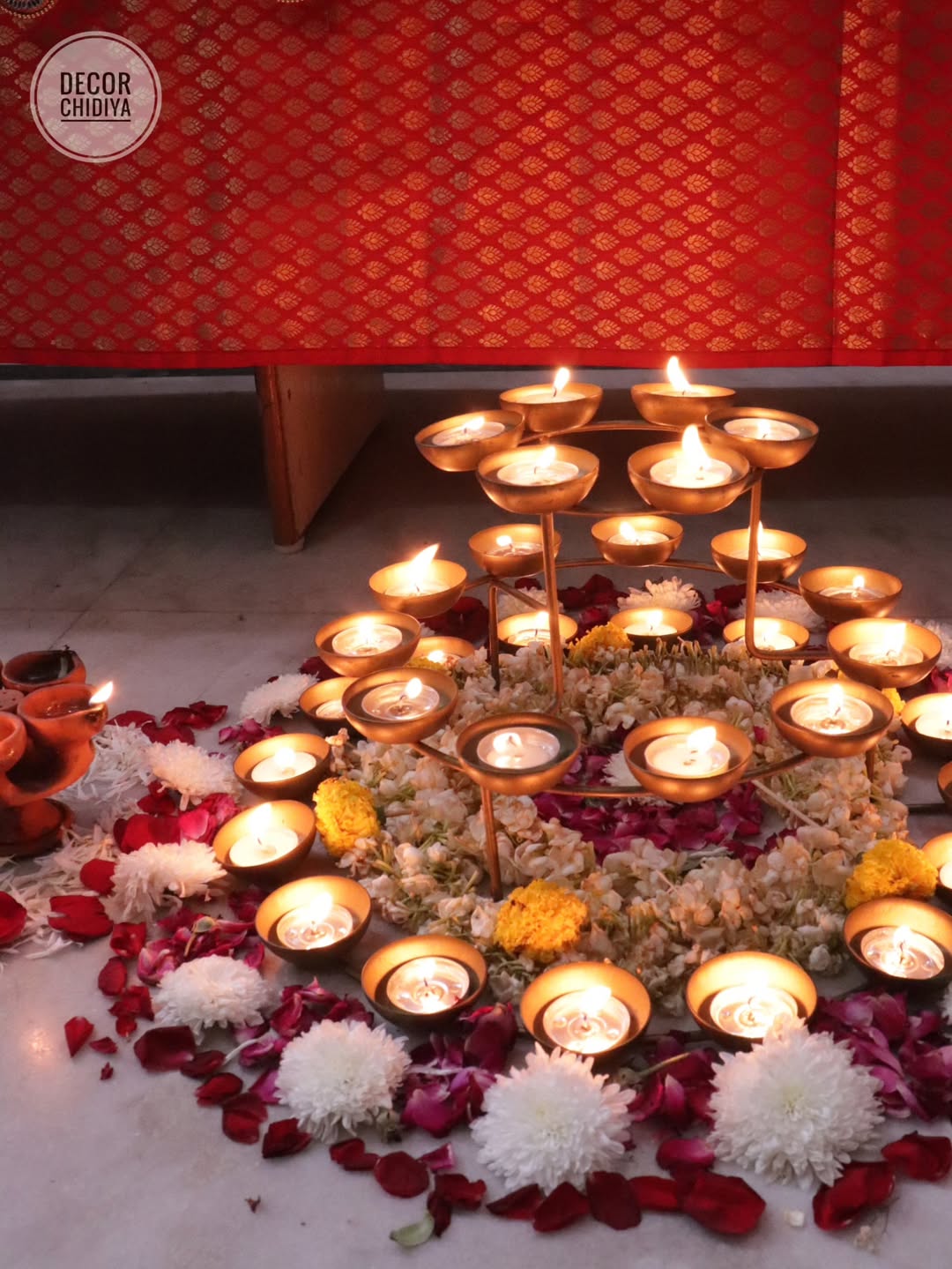 Sindoori Saaj – All Red Banarasi Pooja Temple Decoration Set | Traditional Red & Gold Mandir Decor