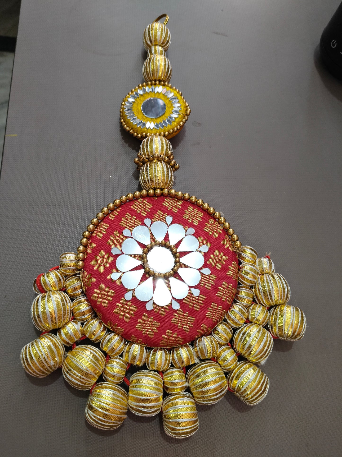Gulshan - Jadau various color pair - Mini wall hanging set