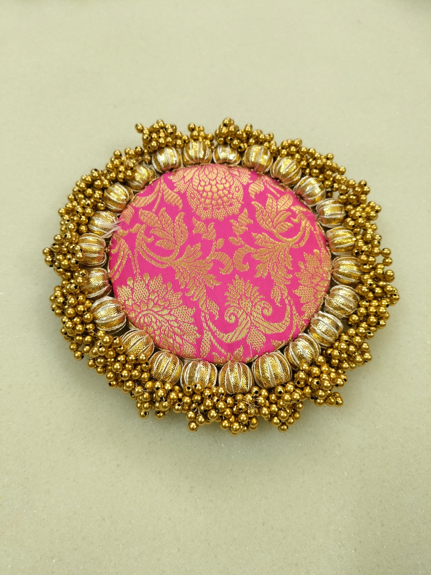 Kalsi Placemat – Limited Edition 4-Inch Round Brocade Table Mat