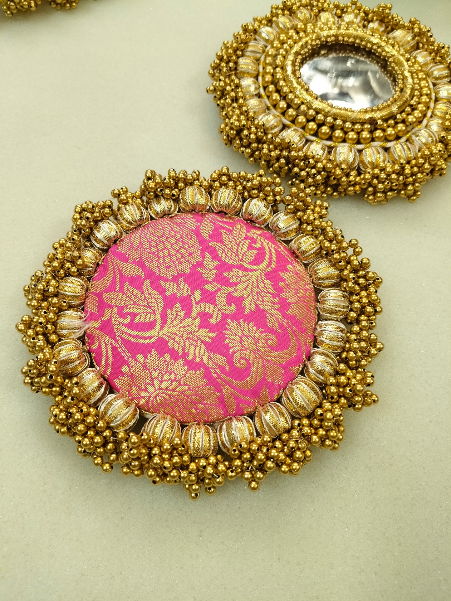 Kalsi Placemat – Limited Edition 4-Inch Round Brocade Table Mat