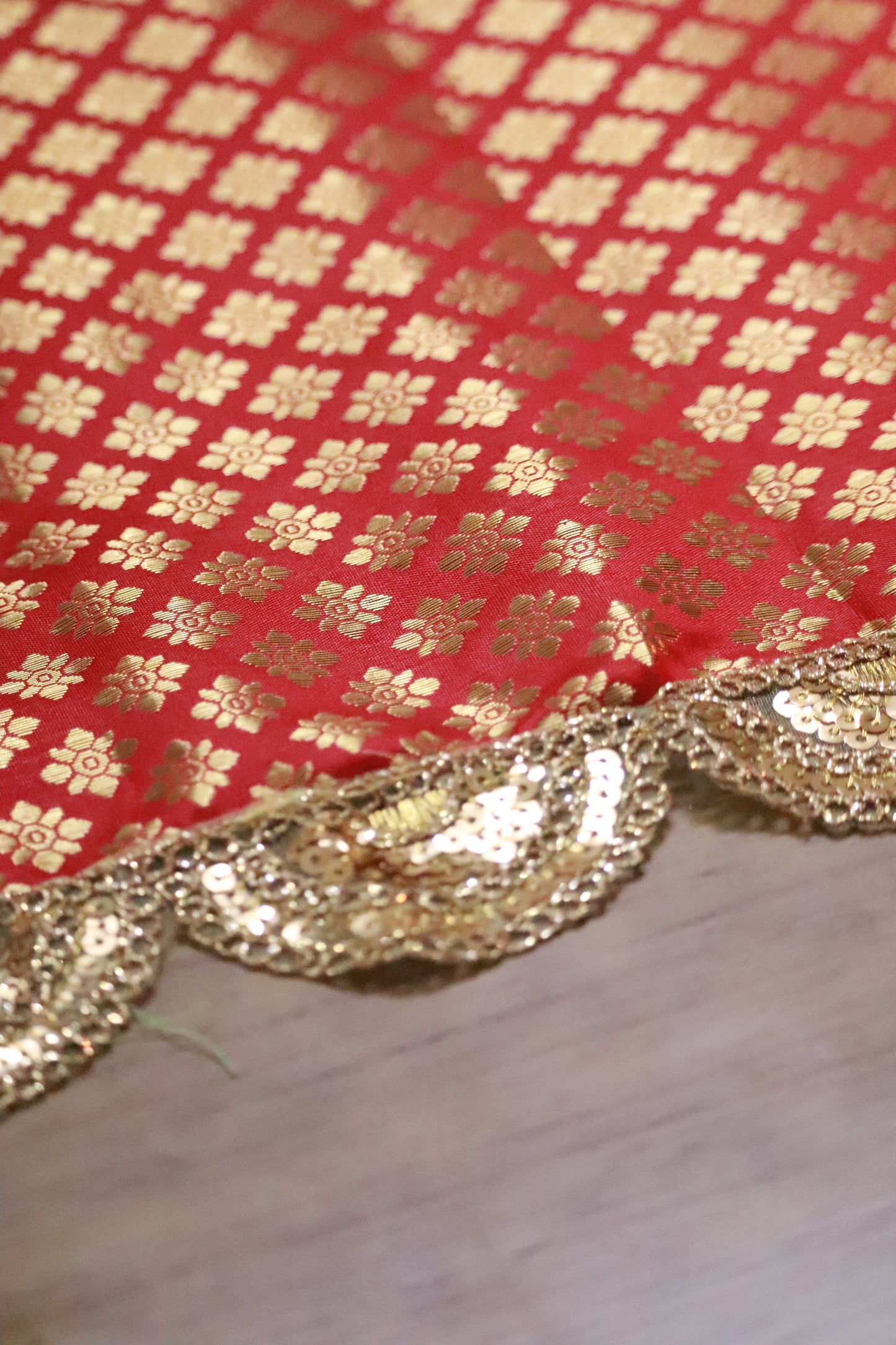 Banarasi Table runner - various sizes - red color