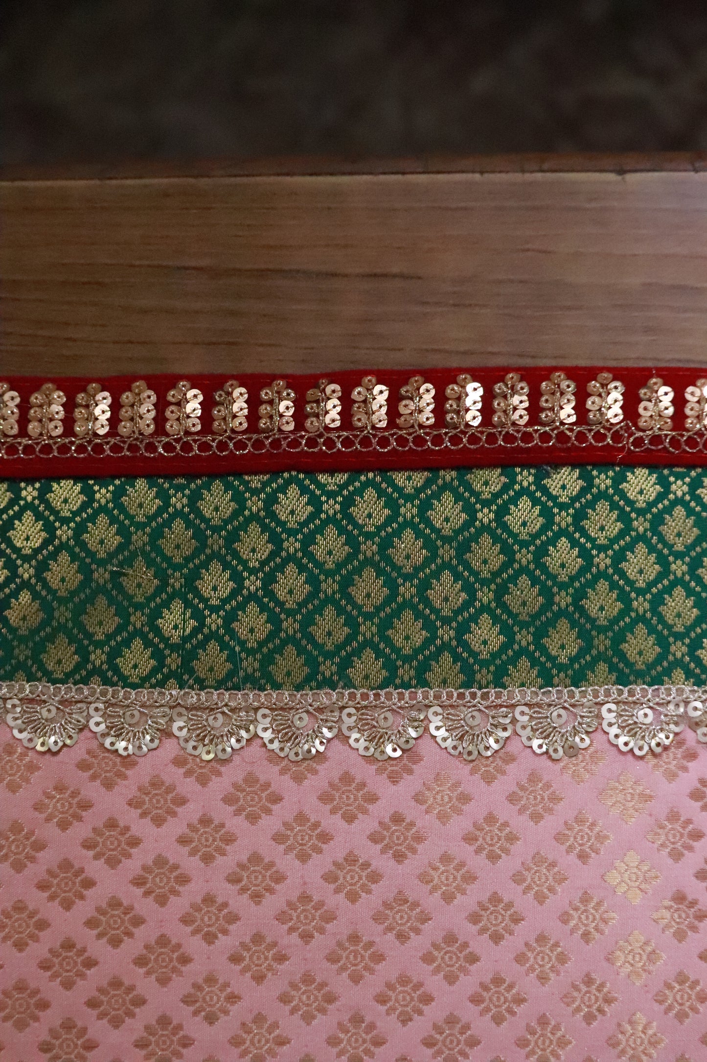 Embroided Banarasi Table runner - Green and pink