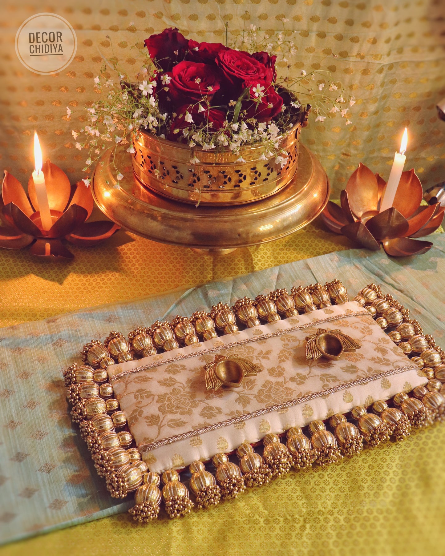 White Brocade Placemat Combo: Rectangular & Round Elegance Set