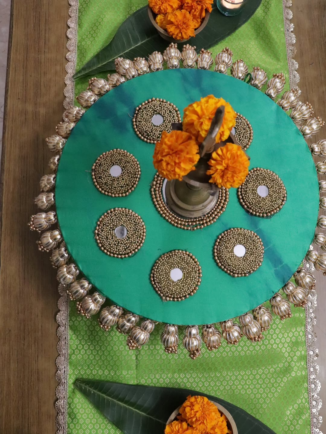 Tirange rangon se saja, Mandala Placemat - Green runner and placemat set