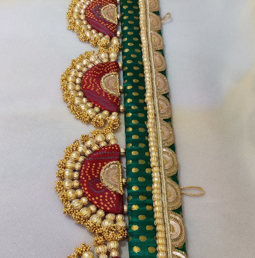 Classic Adhruv or halfmoon Toran - Hara laal - small motifs brocade toran