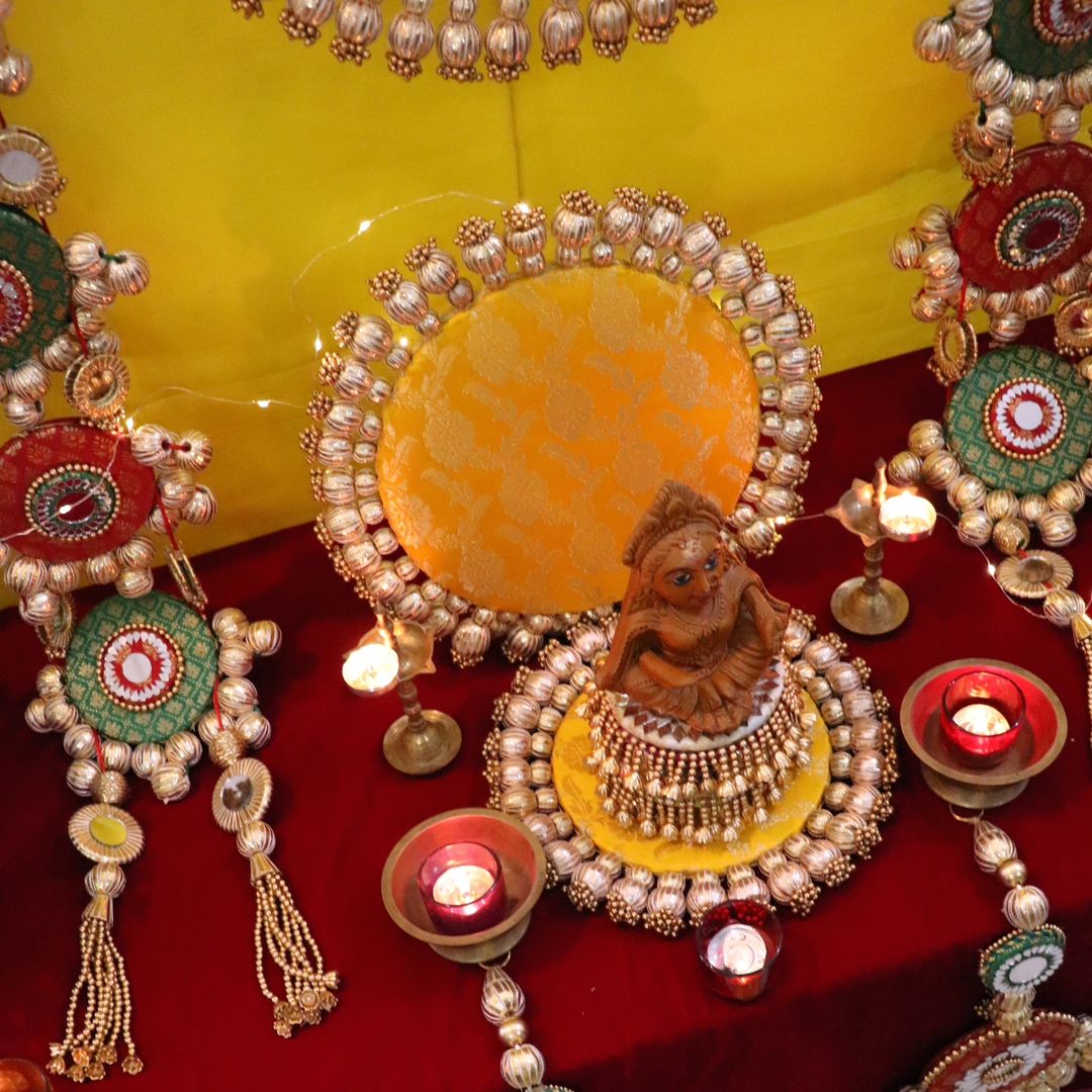 Papiha - The bird theme multicolor banarasi pooja temple decoration set - Multicolor