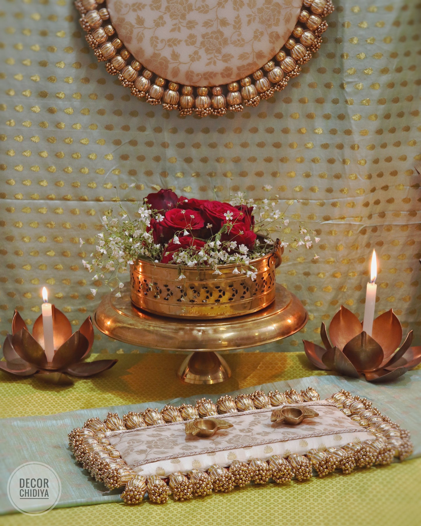 White Brocade Placemat Combo: Rectangular & Round Elegance Set
