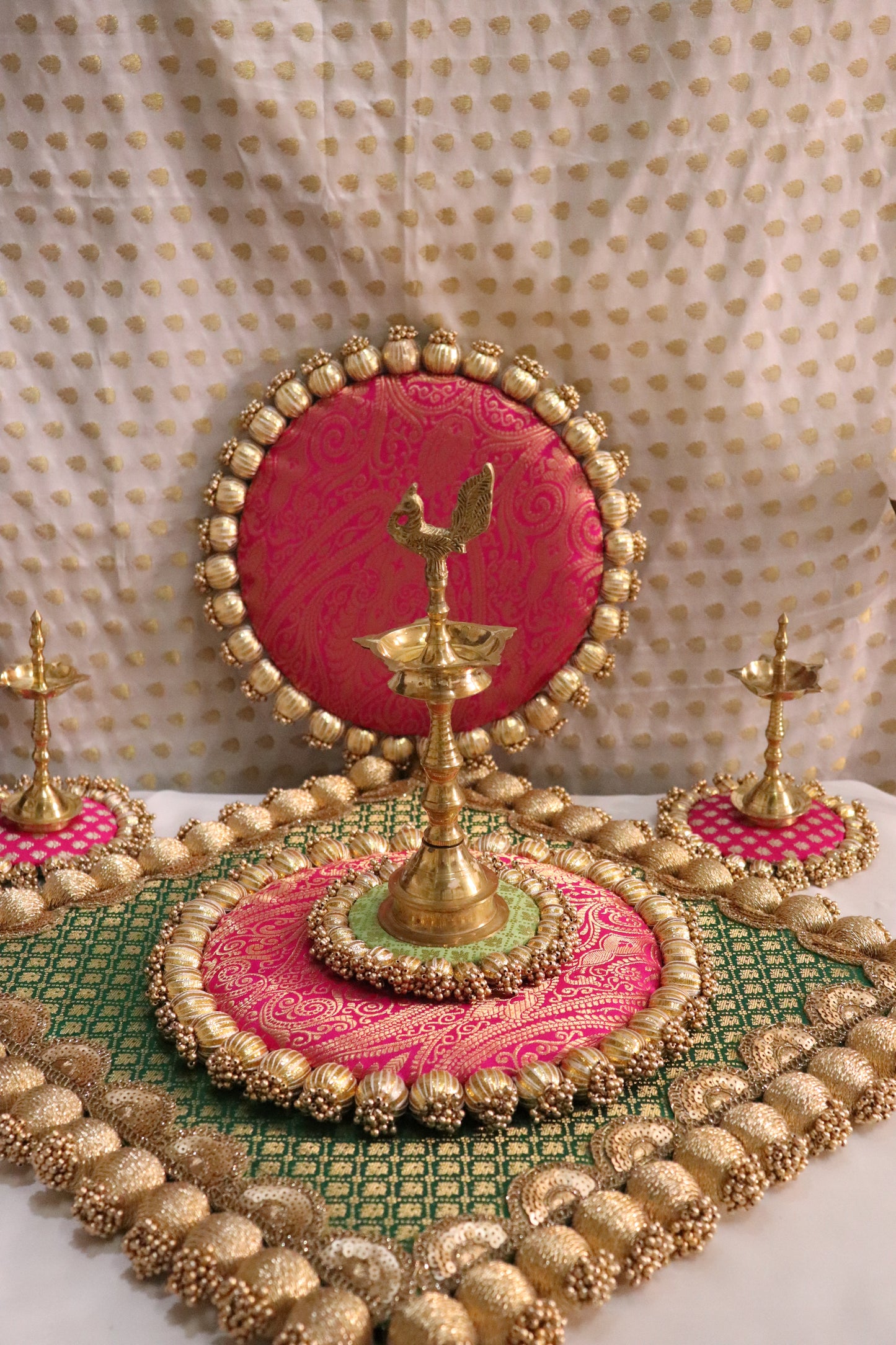 Enchanted Garden: Leaf Green and Rani Pink Square & Circular Placemat Set