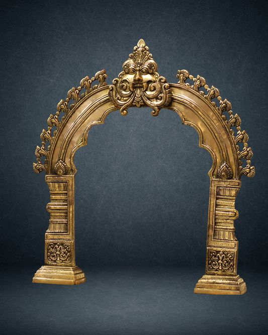 Antique hand carved  kirtimulk prabhavalli
