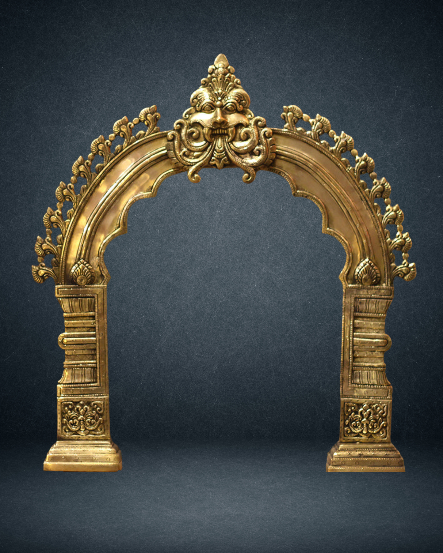 Antique hand carved  kirtimulk prabhavalli
