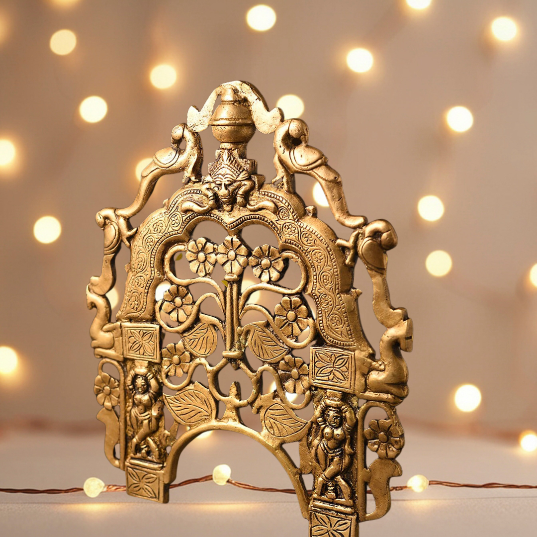 Antique hand carved parrot prabhavalli