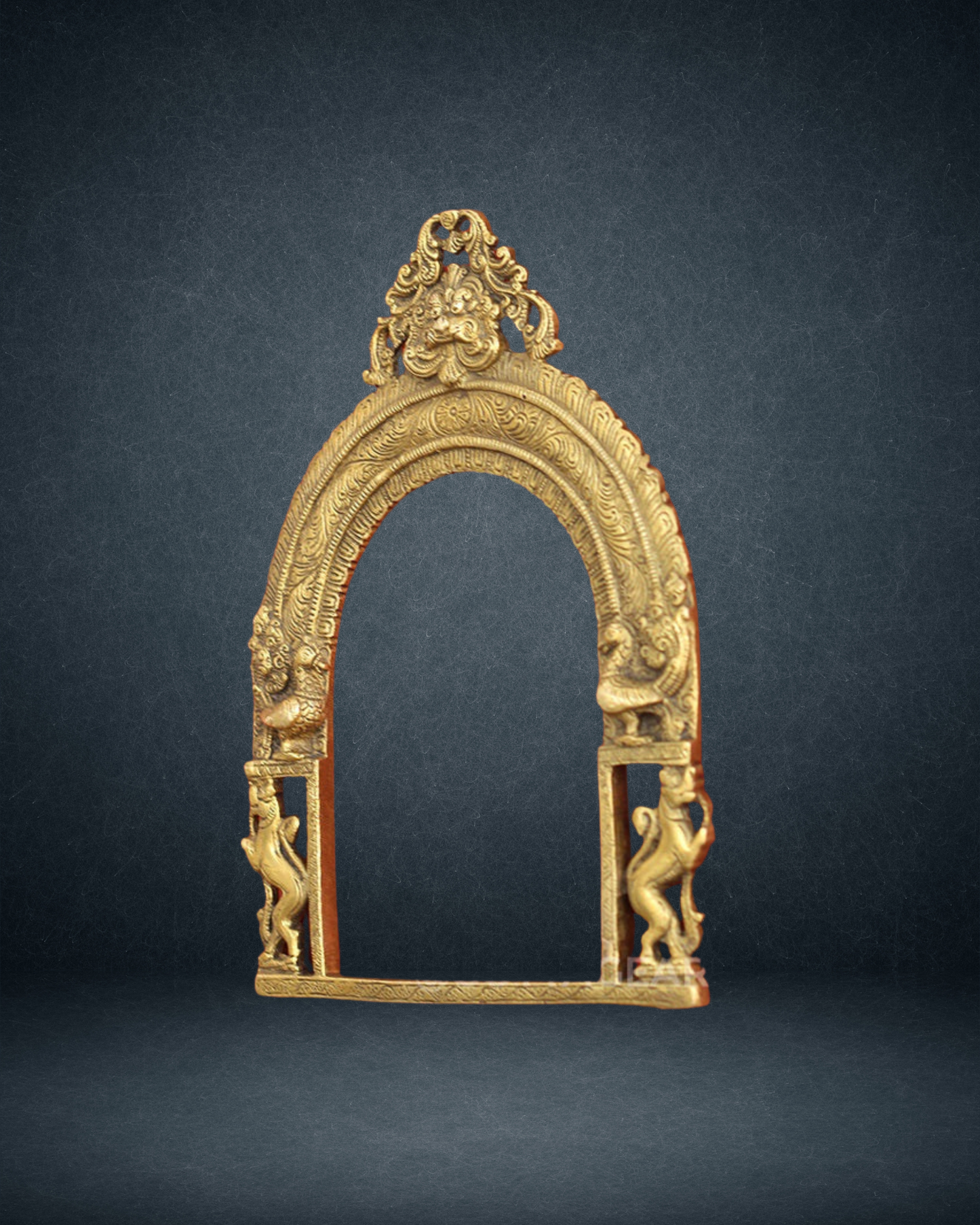 Antique hand carved Yali and kirtimulk prabhavalli