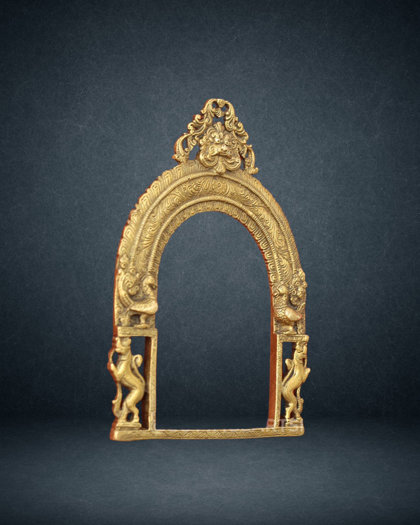 Antique hand carved Yali and kirtimulk prabhavalli