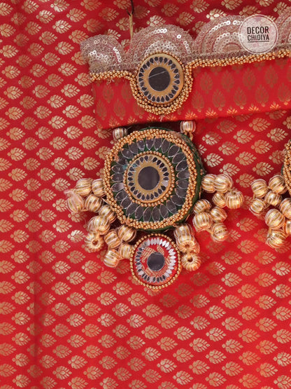 Sindoori Saaj – All Red Banarasi Pooja Temple Decoration Set | Traditional Red & Gold Mandir Decor