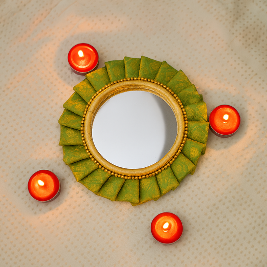 Frill mirror reversible placemat - LIMITED EDITION - 4 inches round
