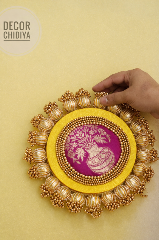 Hari kalsi Placemat  - yellow color and violet color