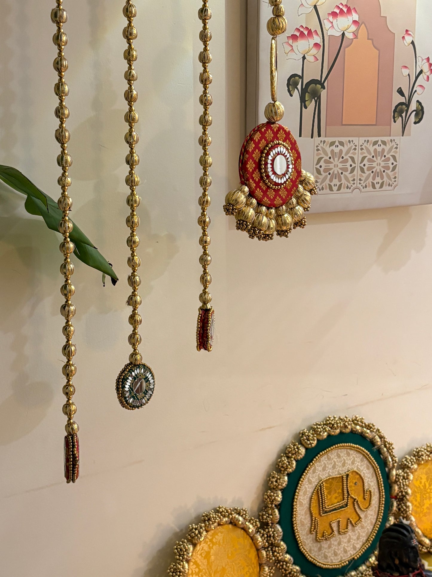 Decorthecorner x Decorchidiya – Full Mandir Decor Set (24 pcs, Mandir not included)