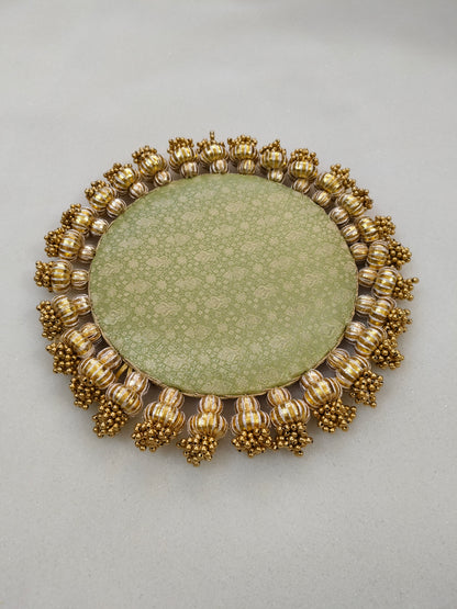 Pistachio  - classic placemat - golden beads