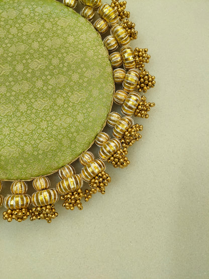 Pistachio  - classic placemat - golden beads