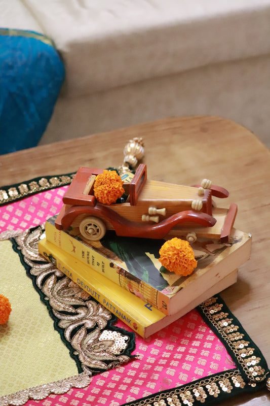 Embroided Banarasi Table  runner - Hot pink and Yellow