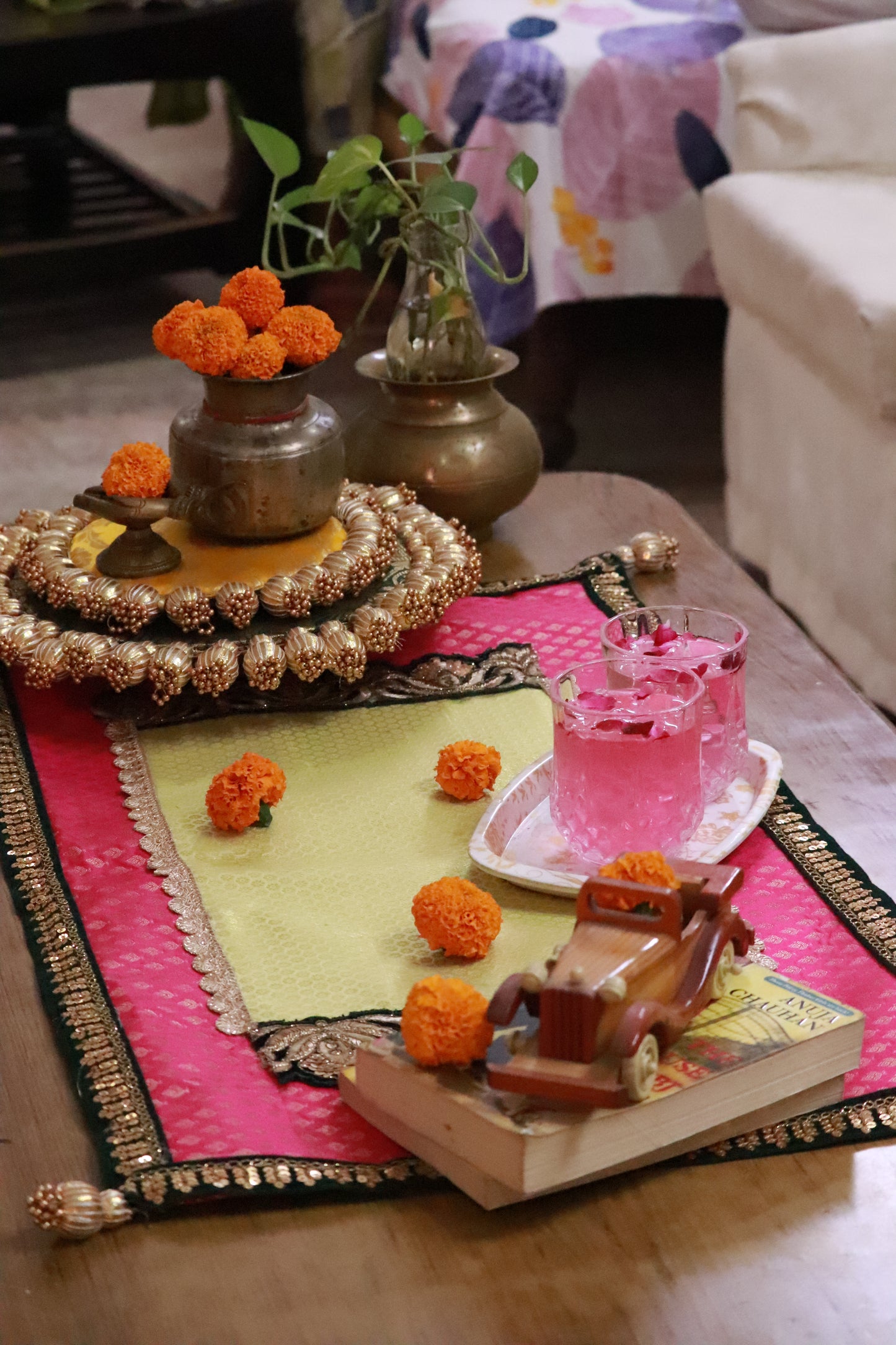 Embroided Banarasi Table  runner - Hot pink and Yellow