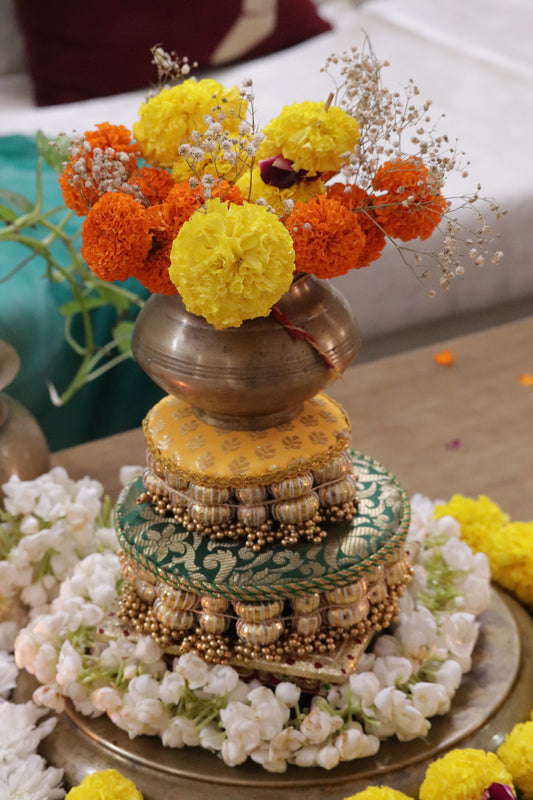Dakla  Coffee Table Decor Set –orange and Gold Festive Centerpiece