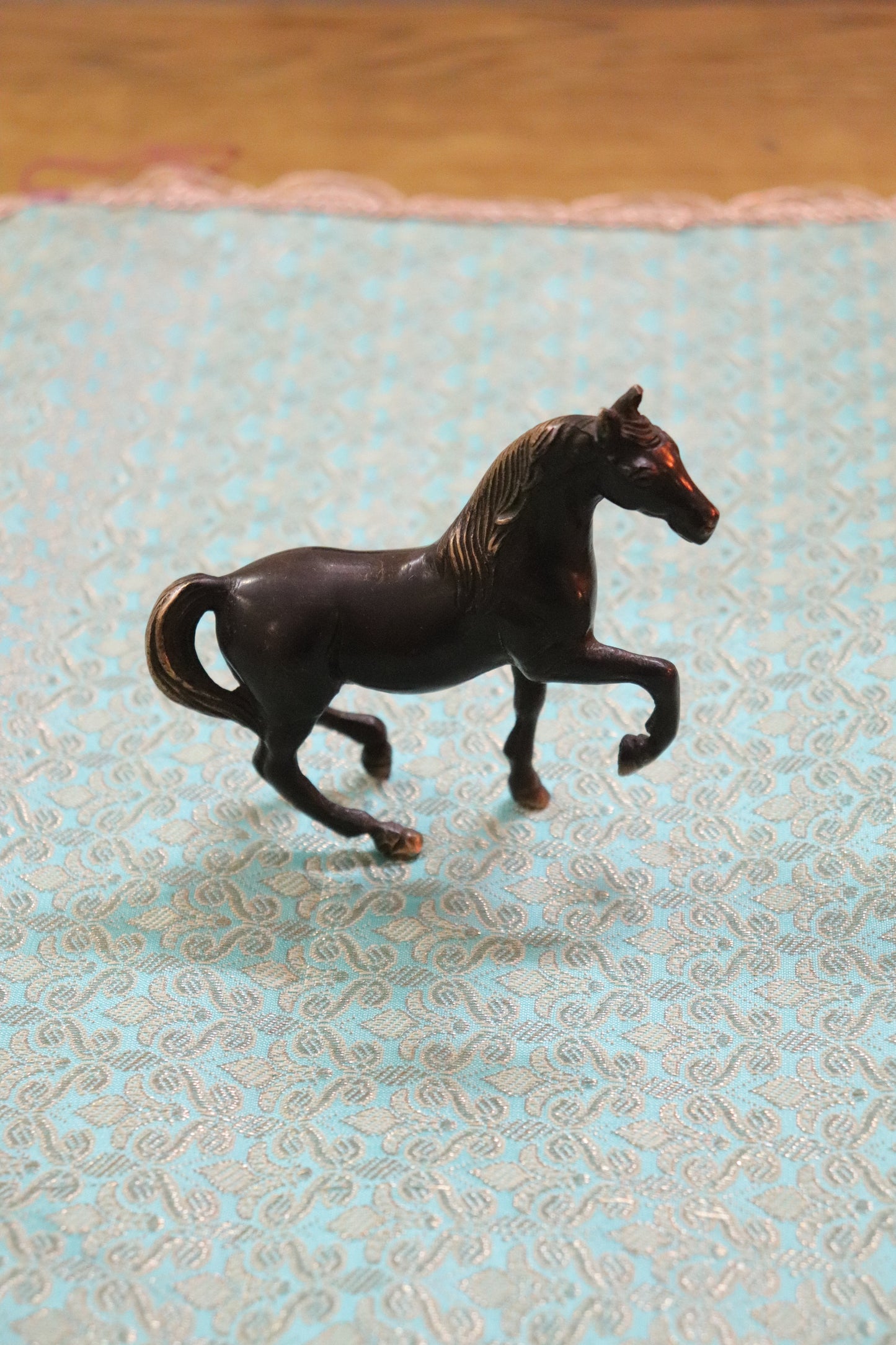 Handcrafted Brass Black Polished Horse Idol – Antique Gold Finish