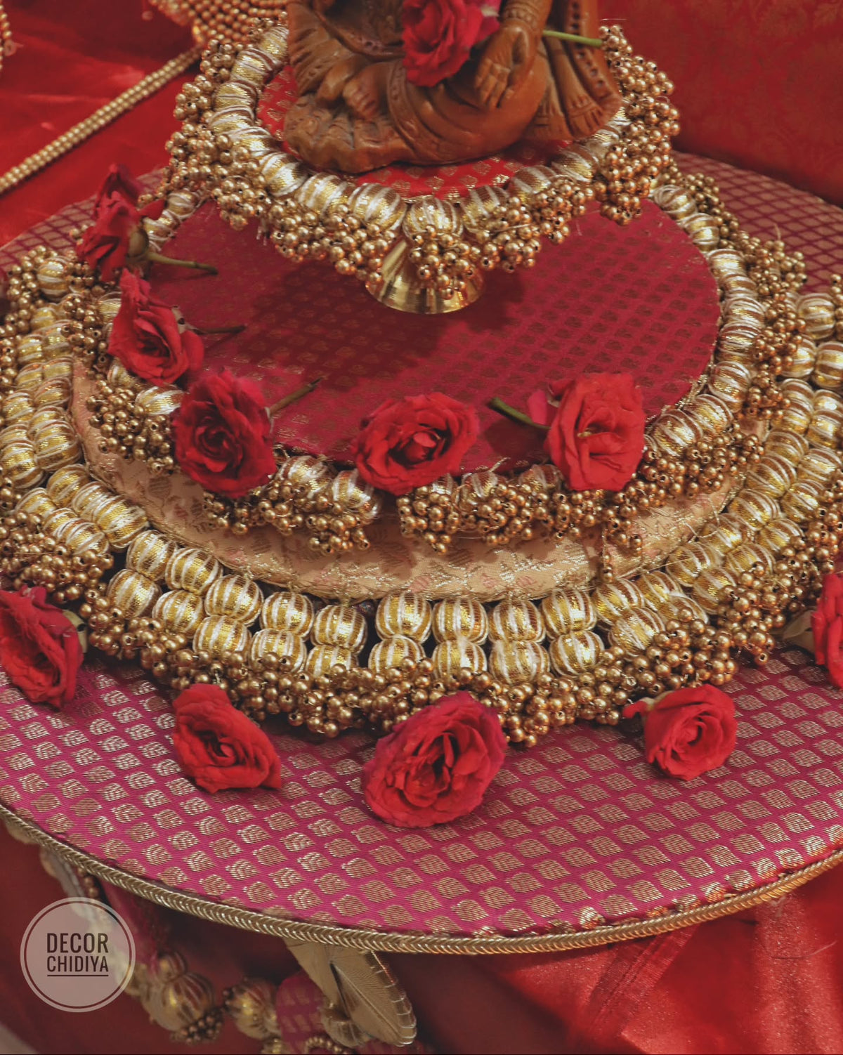 Shree Manikya Pooja Decor Set | Premium Red & Gold Banarasi Pooja Chowki Set with Decorative Backdrop, Tassels & Brass Accessories | Decor Chidiya