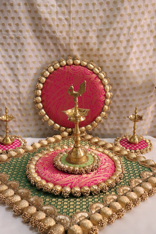 Enchanted Garden: Leaf Green and Rani Pink Square & Circular Placemat Set